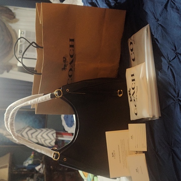 Coach Lori Shoulder Bag NWOT Retail $550 - Picture 12 of 12
